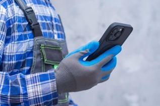 Jaka aplikacja dla elektryka może usprawnić pracę na budowie?